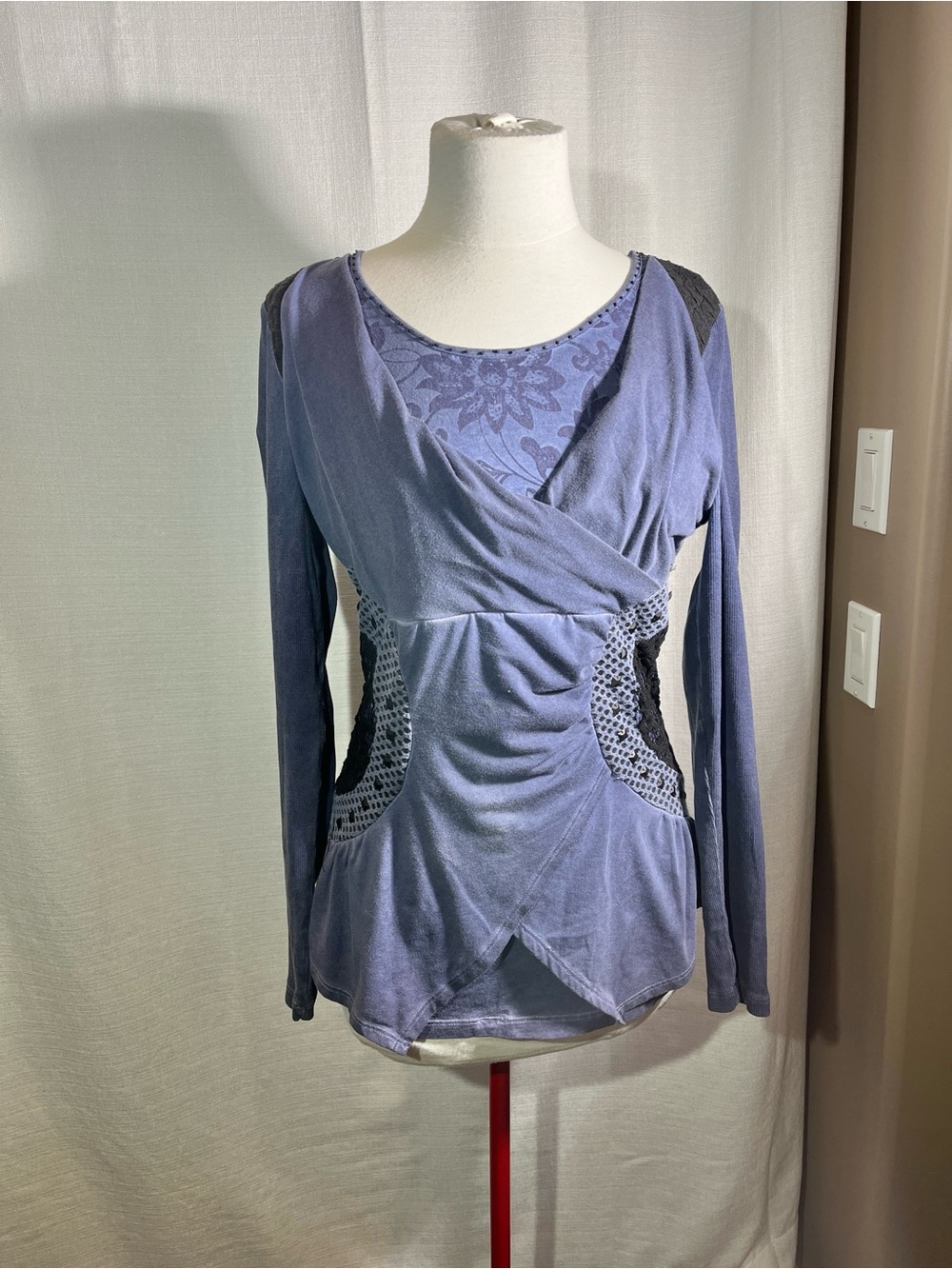 Anvrdie Blue Top with Textured Weave
